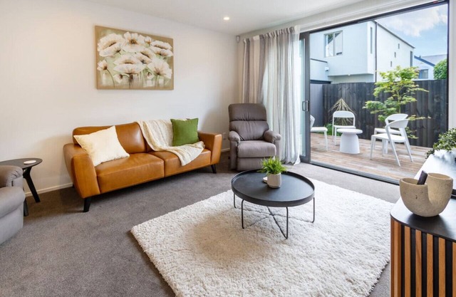 Charming 3 Bedroom Escape with Carpark