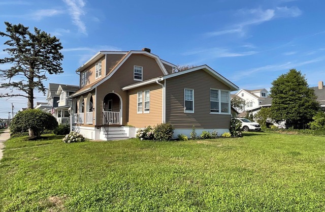 Charming 3-bedroom 5-bed house with AC and WiFi in pleasant Belmar