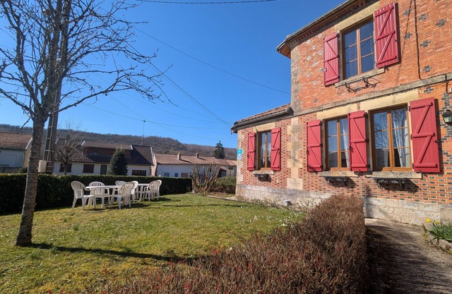 Charming 3-Bedroom Cottage in Verdant Futeau, Near Verdun and Châlons-en-Champagne