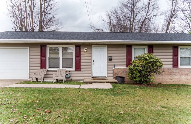 Charming 3-bedroom house in excellent location North Central WV