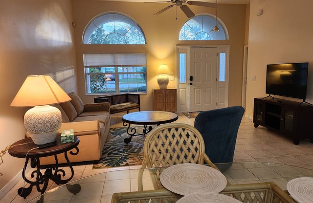 Charming 3-bedroom house in lovely Palm Coast with WiFi, AC