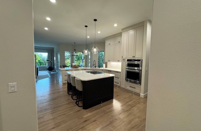 Charming 3-bedroom house, secluded with Mountain views.