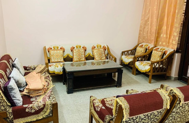 Charming 3-bedroom house with AC, WiFi in pleasant Kharar