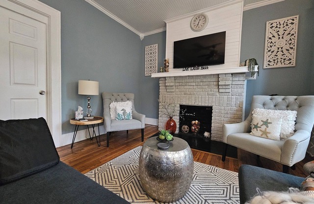 Charming 3-bedroom house with AC, WiFi in terrific Atlanta, Edgewood community