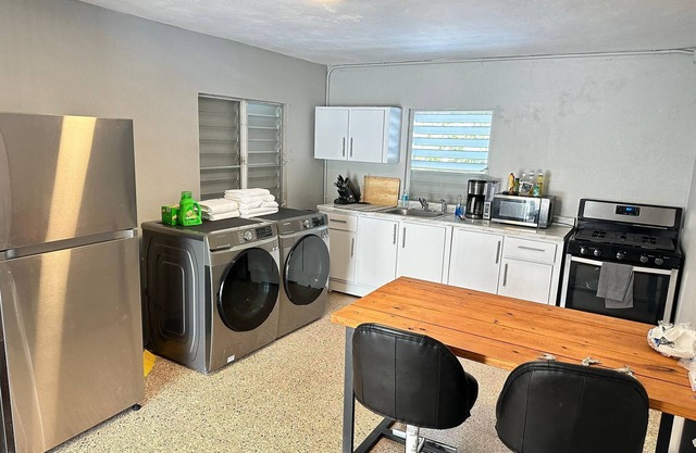 Charming 3-bedroom house in Dorado with AC, WiFi. Enjoy your stay