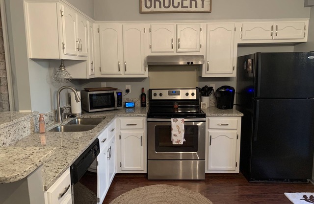 Charming 3 bedroom Memphis Suburbs