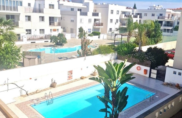 Charming 3-bedroom Penthouse with AC, WiFi in lovely Oroklini