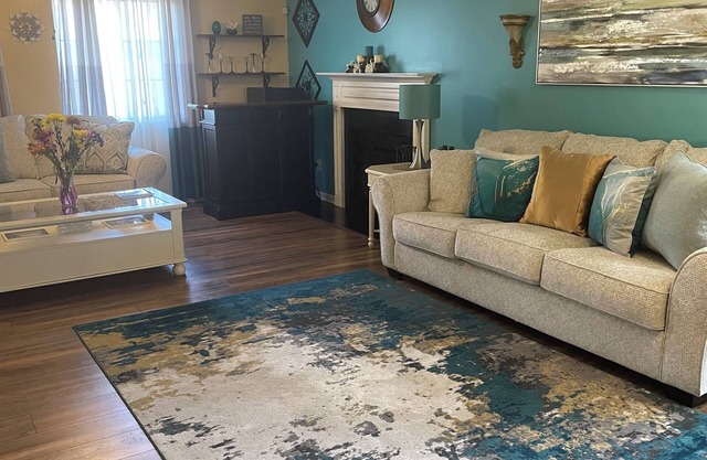 Charming 3-bedroom house in delightful McLeansville with AC, WiFi