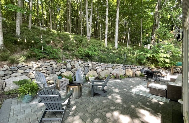 Charming 3 bedroom with magical patio