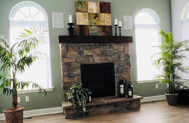 Charming 4-bedroom house with WiFi, AC in enchanting Douglassville.