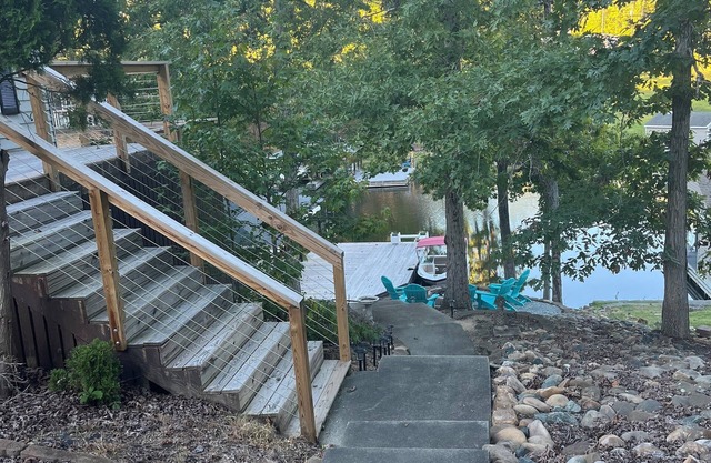 Charming 4-bedroom 3-bath house on beautiful Hyco Lake with boat dock.