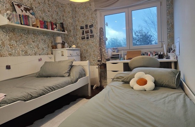 Charming 4-bedroom chalet with WiFi, swimming pool and gim in Poboa, Spain