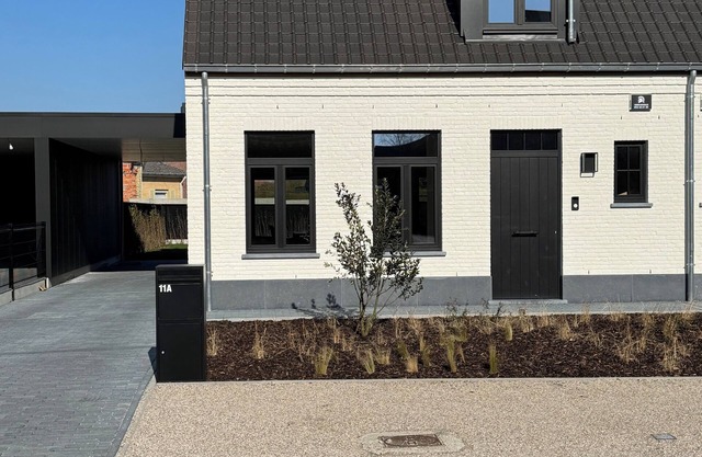 Charming 4-bedroom cottage in brilliant Berlare with WiFi