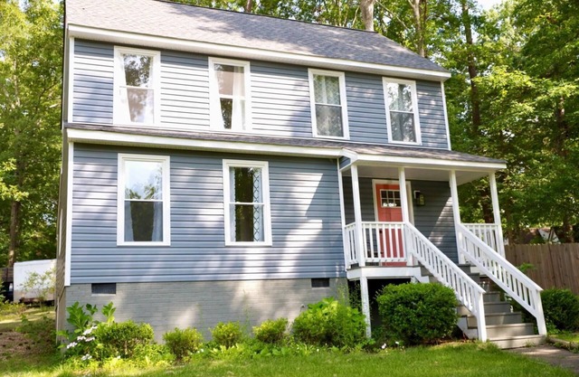 Charming 4-bedroom house with WiFi, AC in pleasant Chesterfield
