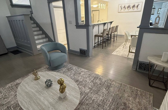 Charming 4-bedroom house with WiFi, AC in marvelous Kansas City
