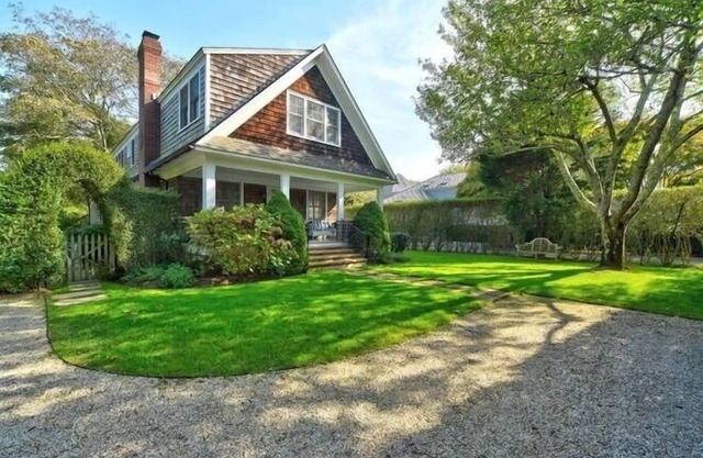 Charming 4 bedrooms, 3 bathrooms in fantastic location