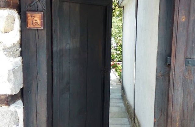 Charming 5-bedroom house in the bosom of old Bansko, quiet cobbled streets.