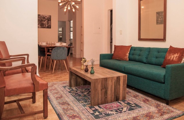 Charming 5BR/3BA Haven in NYC!