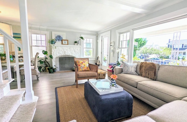 CHARMING 5BR: Bright, Clean, 2 Blks to Beach. Kid-Friendly, Chic, Well Appointed