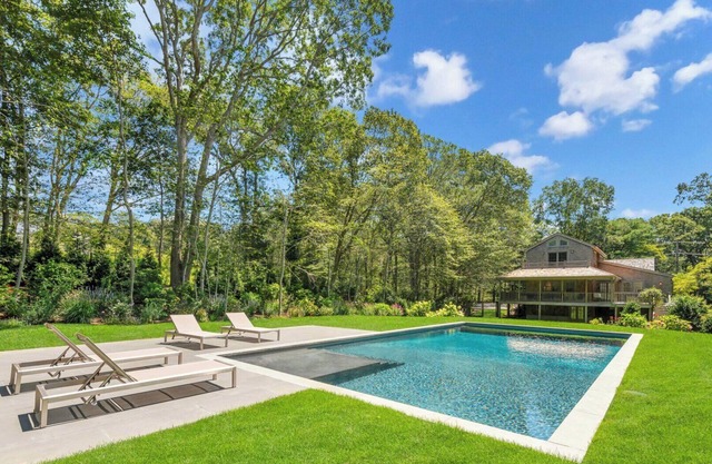 Charming Amagansett Cottage with Pool, Perfectly Situated near Town and.