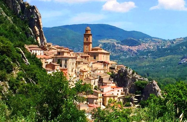 Charming And Comfortable House Between Mountains And Beaches. Pets Welcome