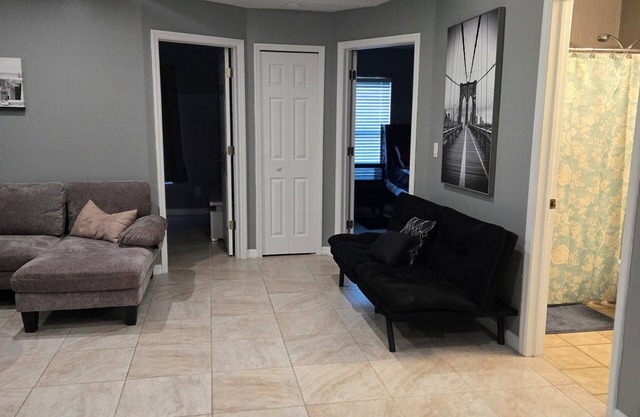 Charming and cozy 3-bedroom duplex in welcoming Lehigh Acres! Come stay here!