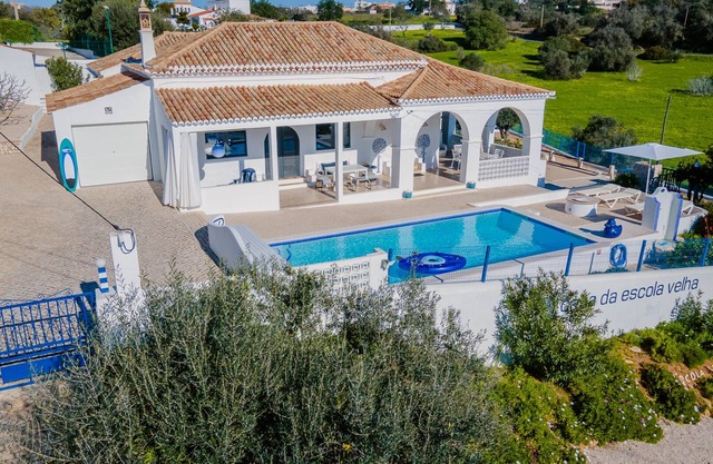 Charming and pretty villa surrounded by countryside and close to the beach