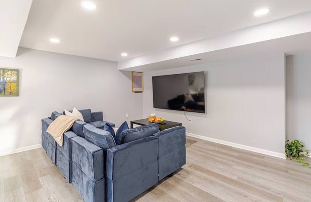 Charming and quiet apartment in newly renovated home in Silver Spring