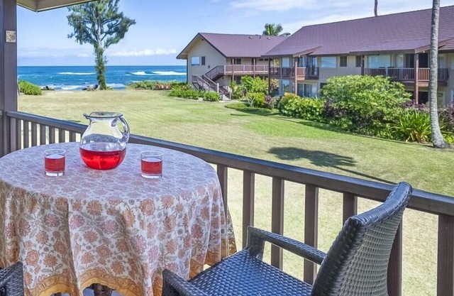 Charming and Romantic Beachfront Escape with Excellent Onsite Amenities
