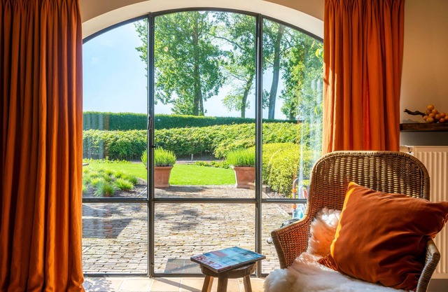 Charming apartment in a house in the middle of nature (close to Bruges)