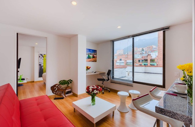 Charming apt in Center of Chapinero n20 blocks from T Zone & 40 to the centern
