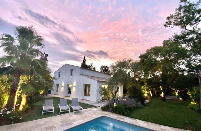 Charming authentic house nestled in a garden of Eden