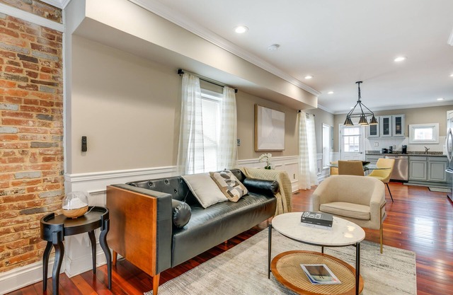 Charming Baltimore Getaway ~ 1 Mi to Downtown!
