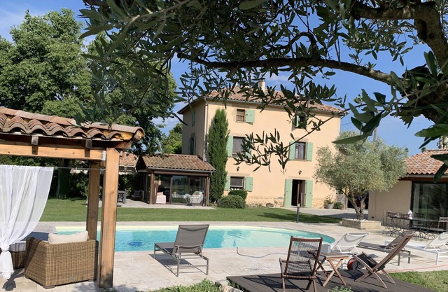 Charming bastide with swimming pool, view of the Vercors