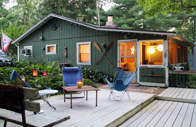 Charming Cabin in Leesville Lake's Best Community. Complimentary Kayaks.