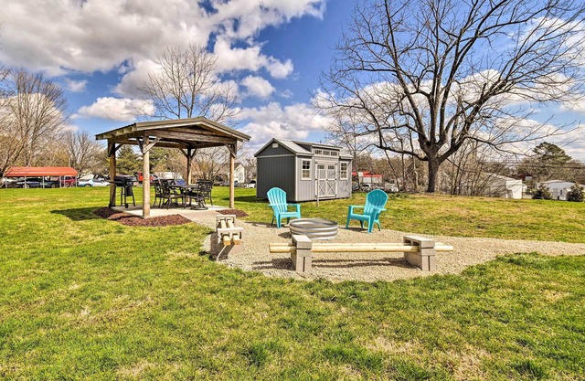 Charming Cave City Vacation Rental w/Fire Pit!