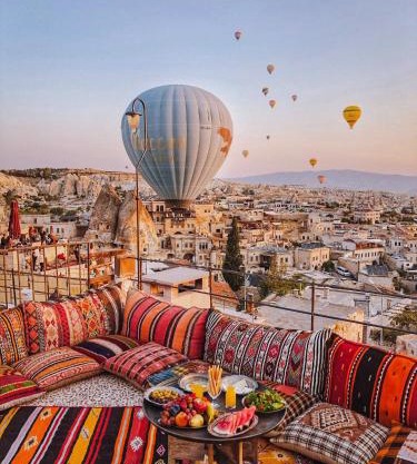 Charming Cave Hotel