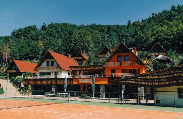 Charming chalet for 8 people, 3 BD, 2 BT, kitchen