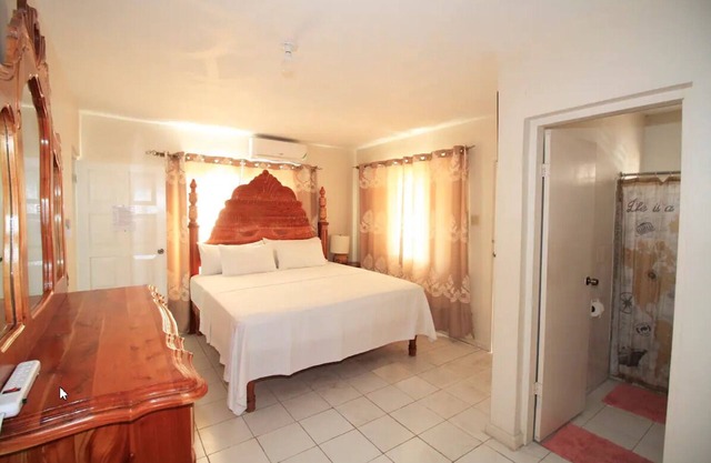 Charming & Comfortable 1-Bedroom Suite in Montego Bay