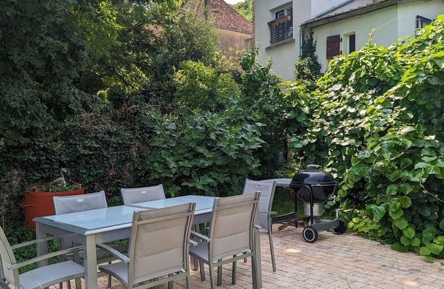 Charming Cottage with Fireplace, Terrace, and Parking