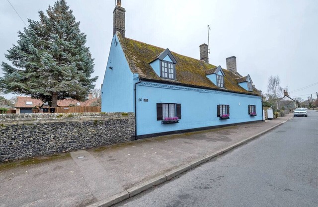 Charming Cottage in Barton Mills