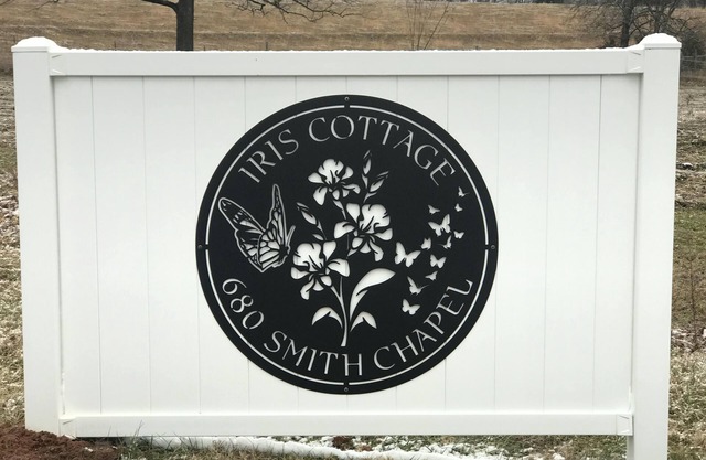 Charming cottage, minutes from Cummins Falls and downtown Cookeville, TN.