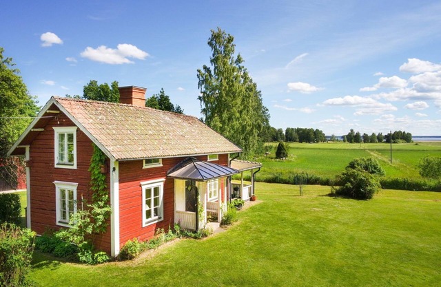 Charming cottage not far from the banks of the Dalälven