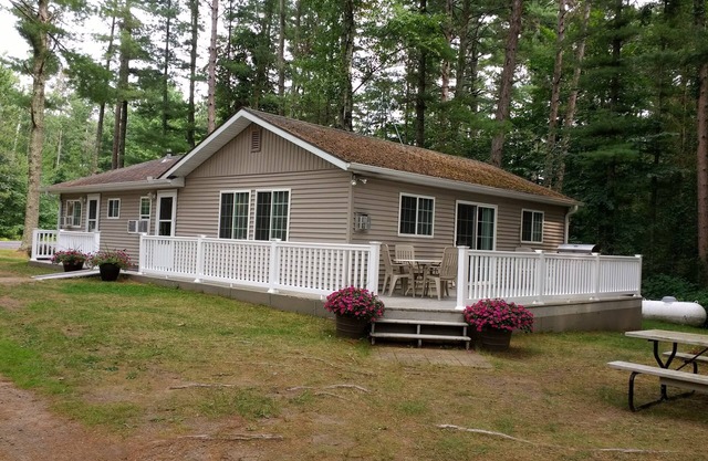 Charming cottage on Long Lake; Golf course nearby, Ski & ATV trails