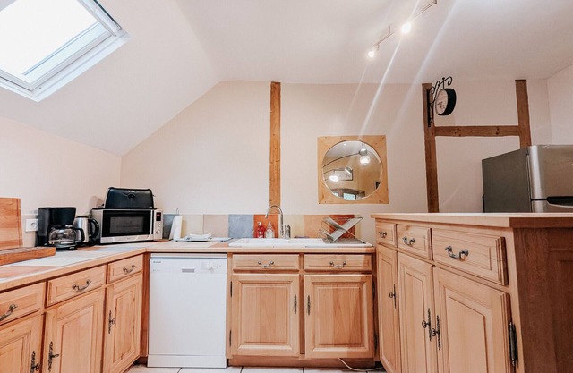 Charming Cottage on XVIIIth Century Estate with Museum, Fireplace, and Private Parking