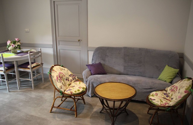 Charming cottage renovated in Larochepot in the Hautes Cotes de Beaune in Burgundy