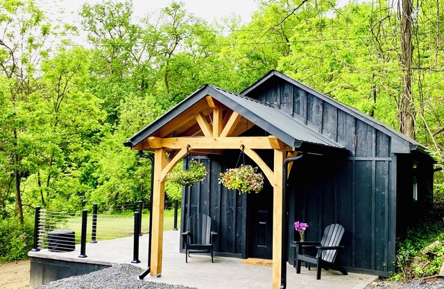 Charming Cottage Retreat in Lewistown – Sleeps 4