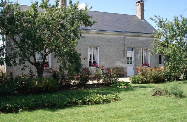Charming Countryside Home with Garden, Near Farm and Trails, WiFi, BBQ, Child-Friendly