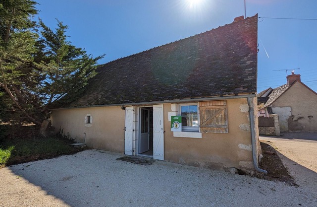 Charming Country House with Garden in Berry - Near Abbaye de Fontgombault and La Roche-Posay