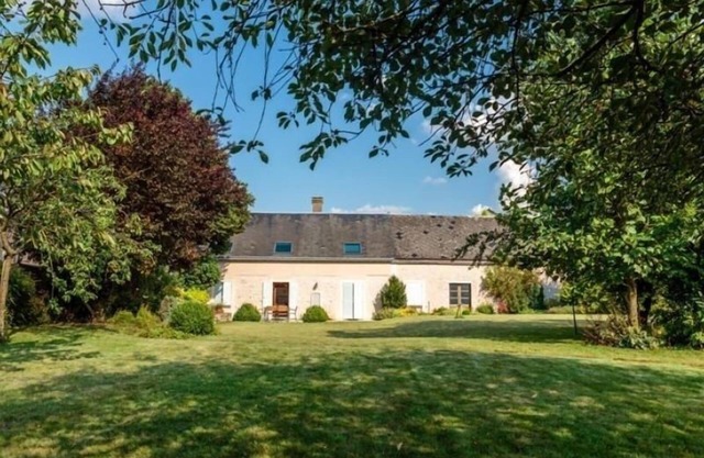 Charming Country House in Poinville with Garden, Terrace, and Modern Amenities